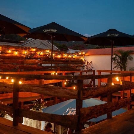 Kamazoztz Hostel And Travel Antigua Exterior foto