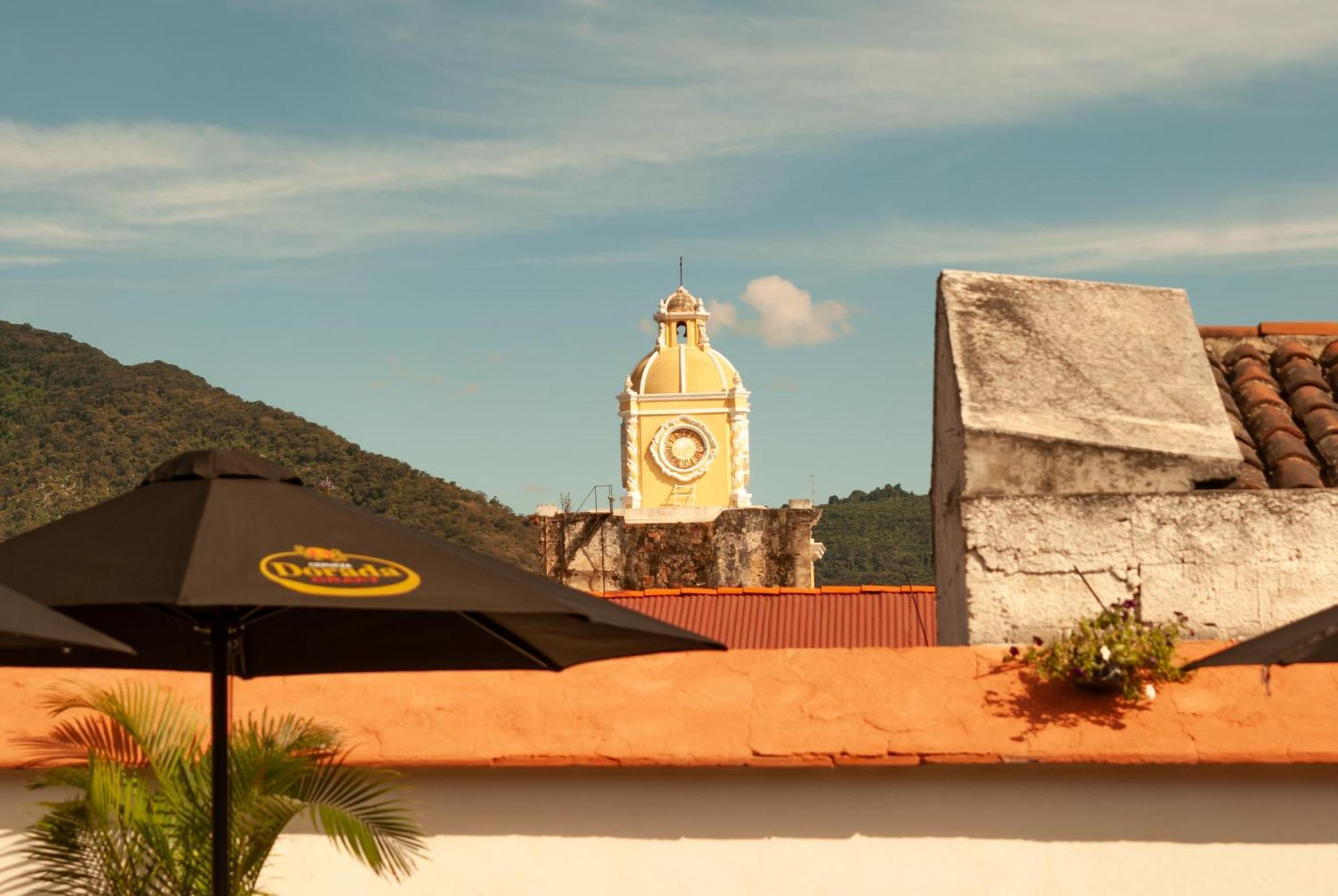 Kamazoztz Hostel And Travel Antigua Exterior foto