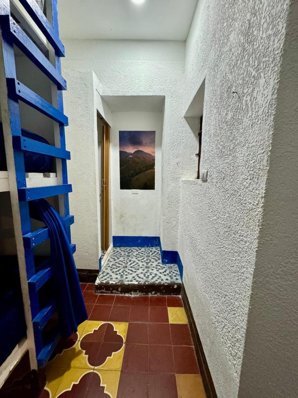 Kamazoztz Hostel And Travel Antigua Exterior foto