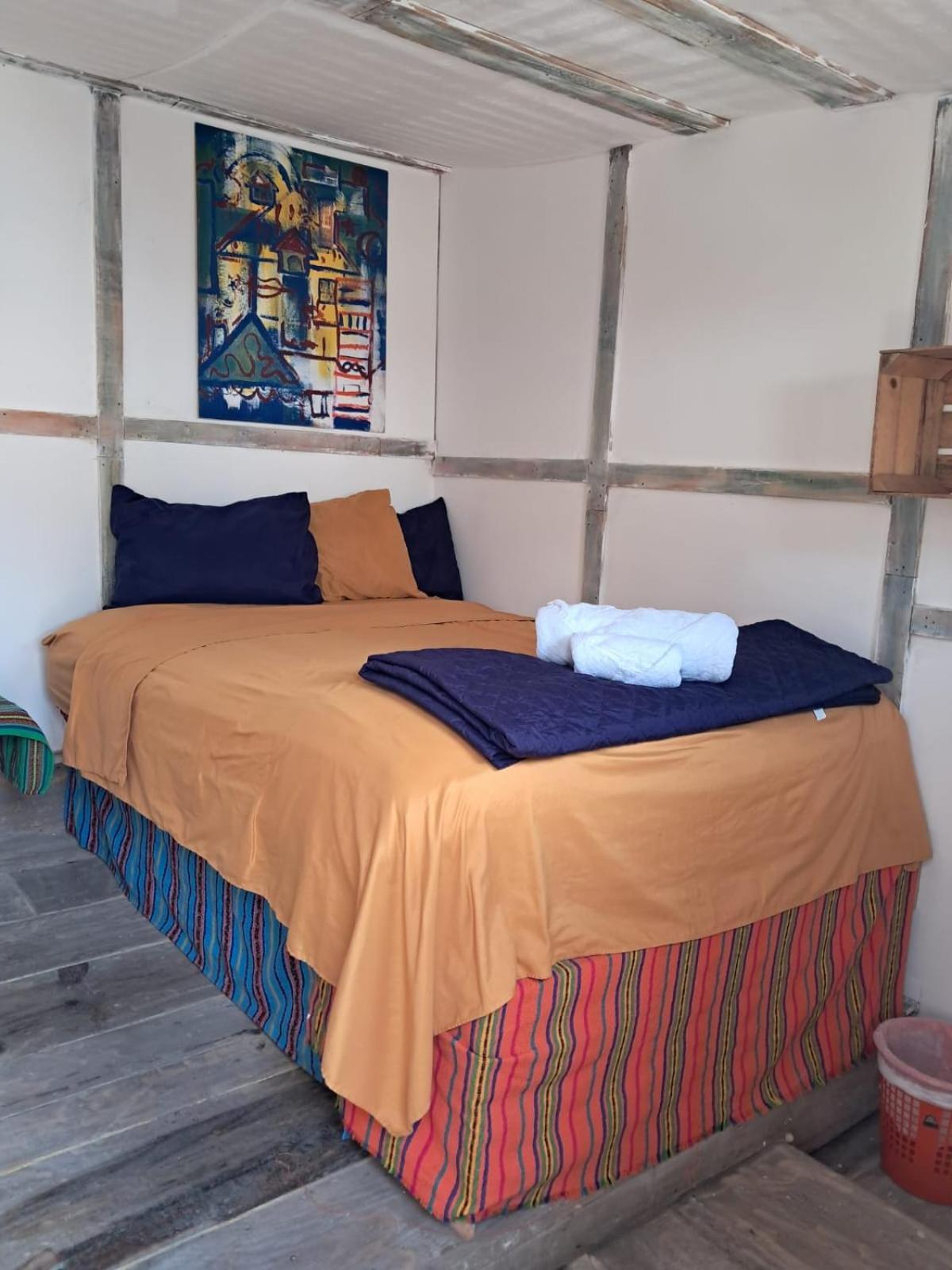 Kamazoztz Hostel And Travel Antigua Exterior foto